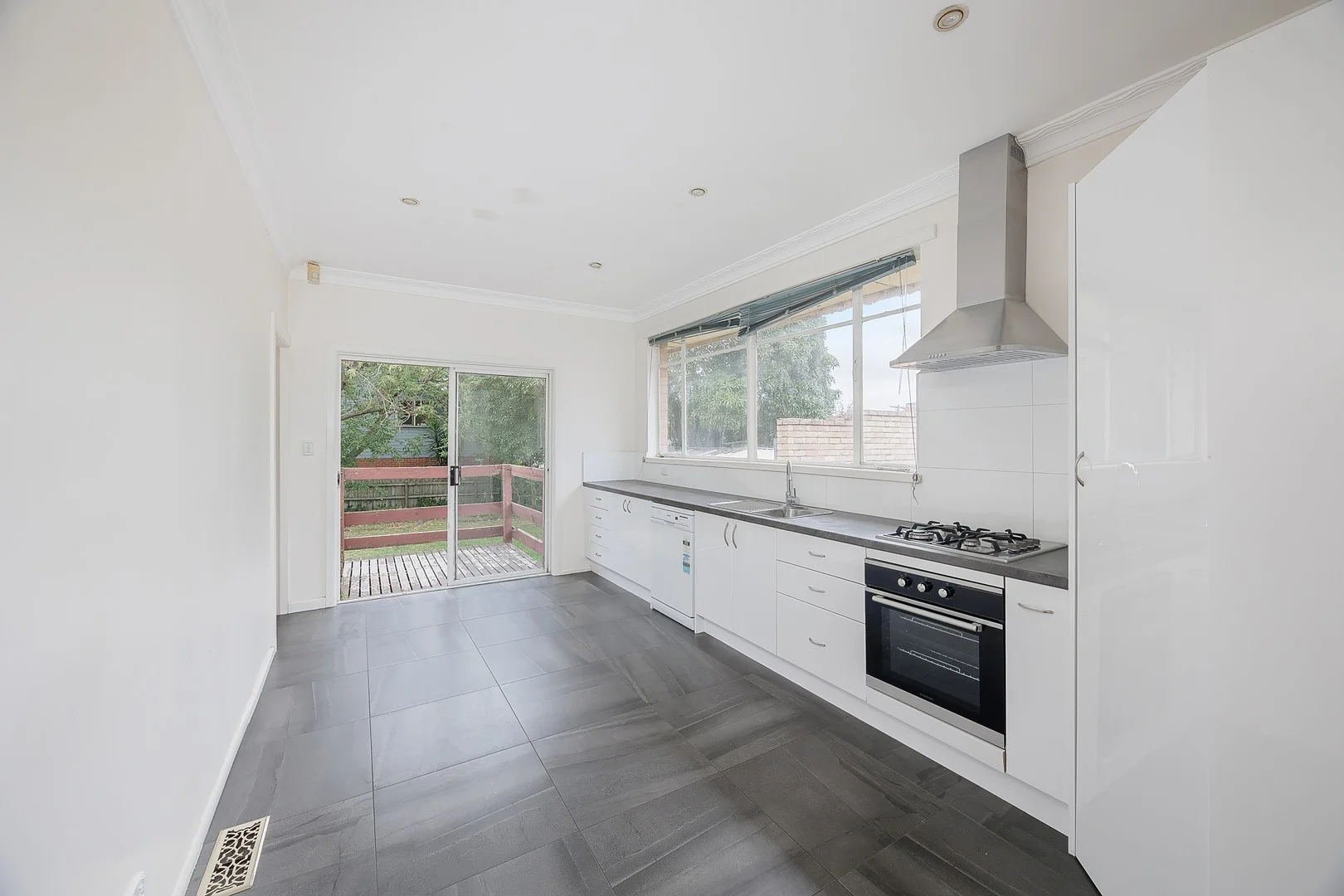 13 Rangeview Avenue, Malvern East VIC 3145