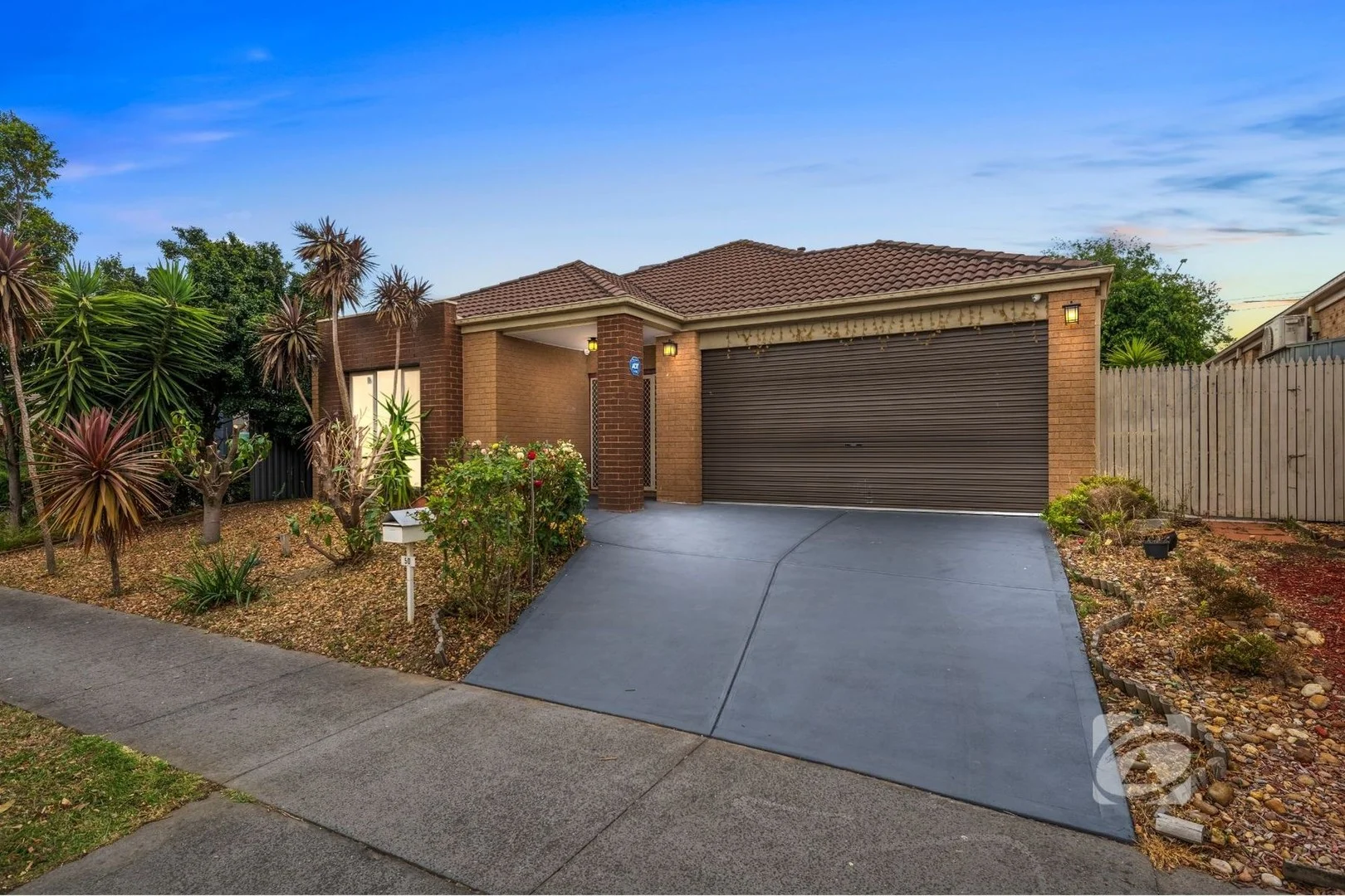 50 Sarton Link, Pakenham VIC 3810