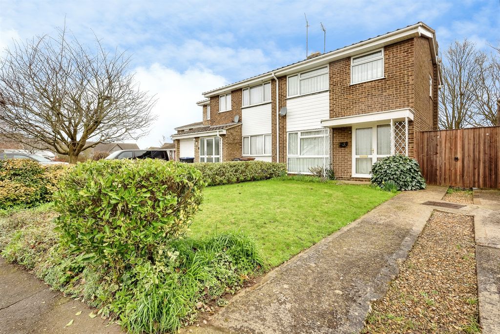 3 bed semi-detached house for saleRookery Lane, Northampton NN2