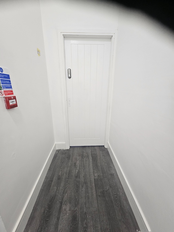 Additional image 5 of Studio Flat, Oxford Street, DE1, N1 7GU