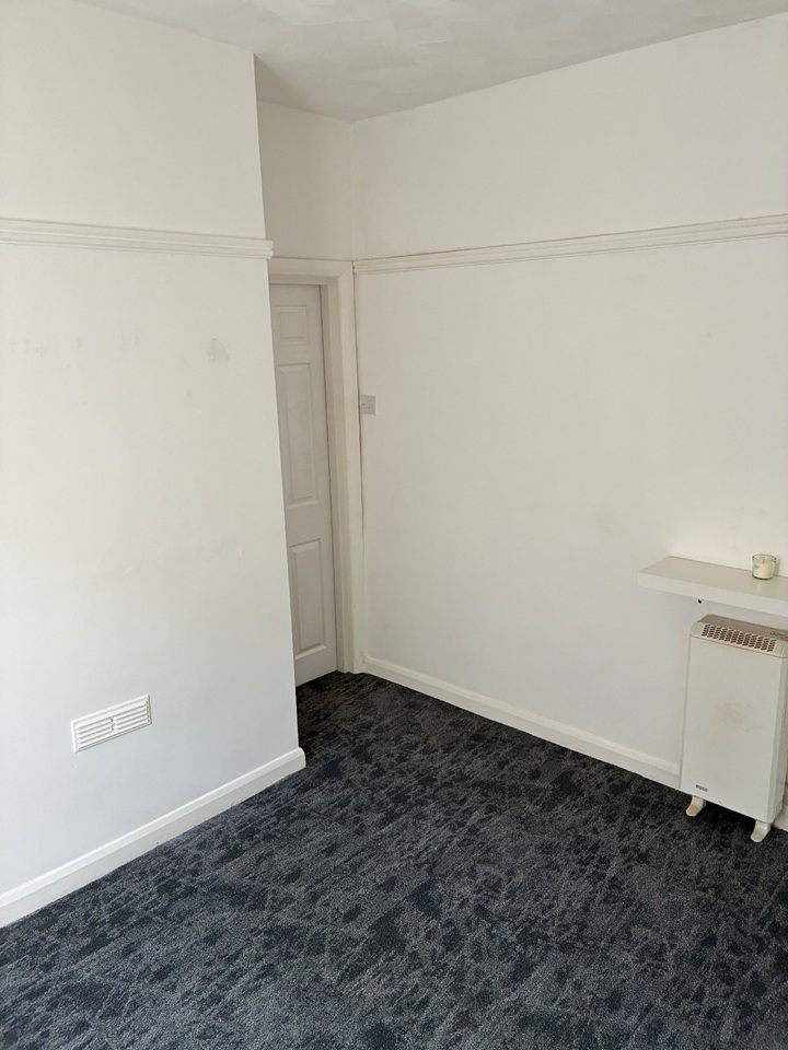 Additional image 11 of 1 Bed Maisonette, Atherley Road, SO15, N1 7GU