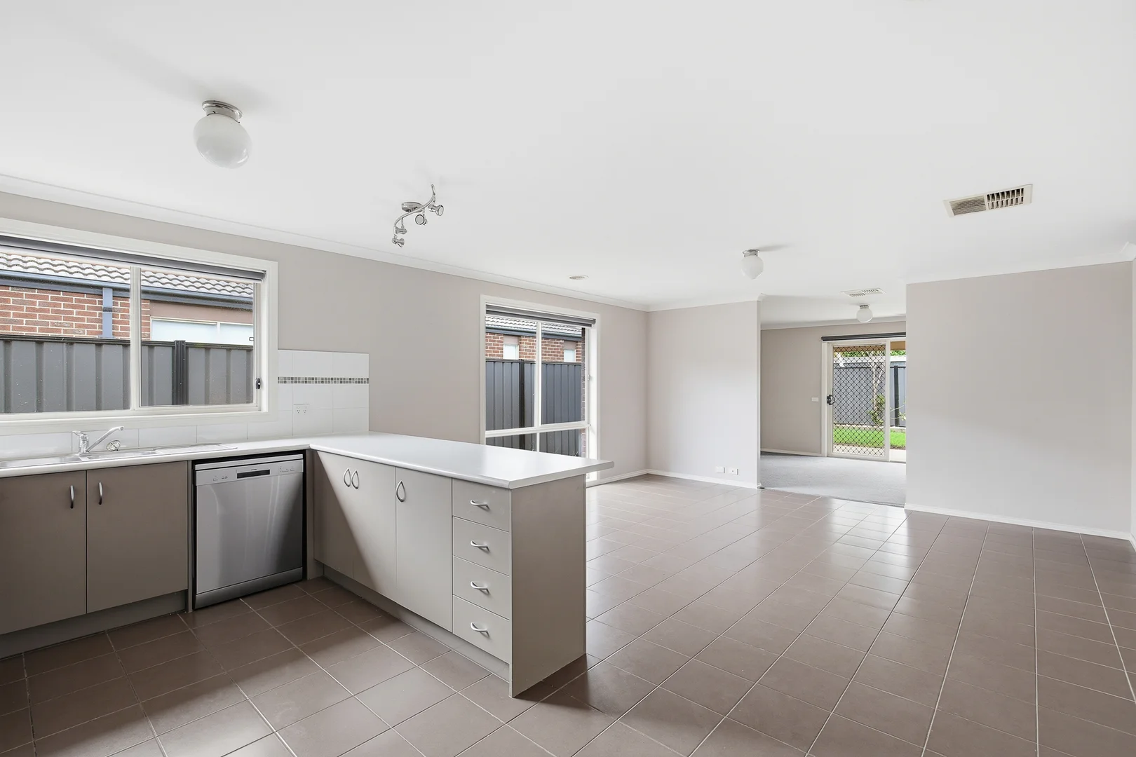 Additional image 3 of 4 Pinjar Avenue, Tarneit VIC 3029