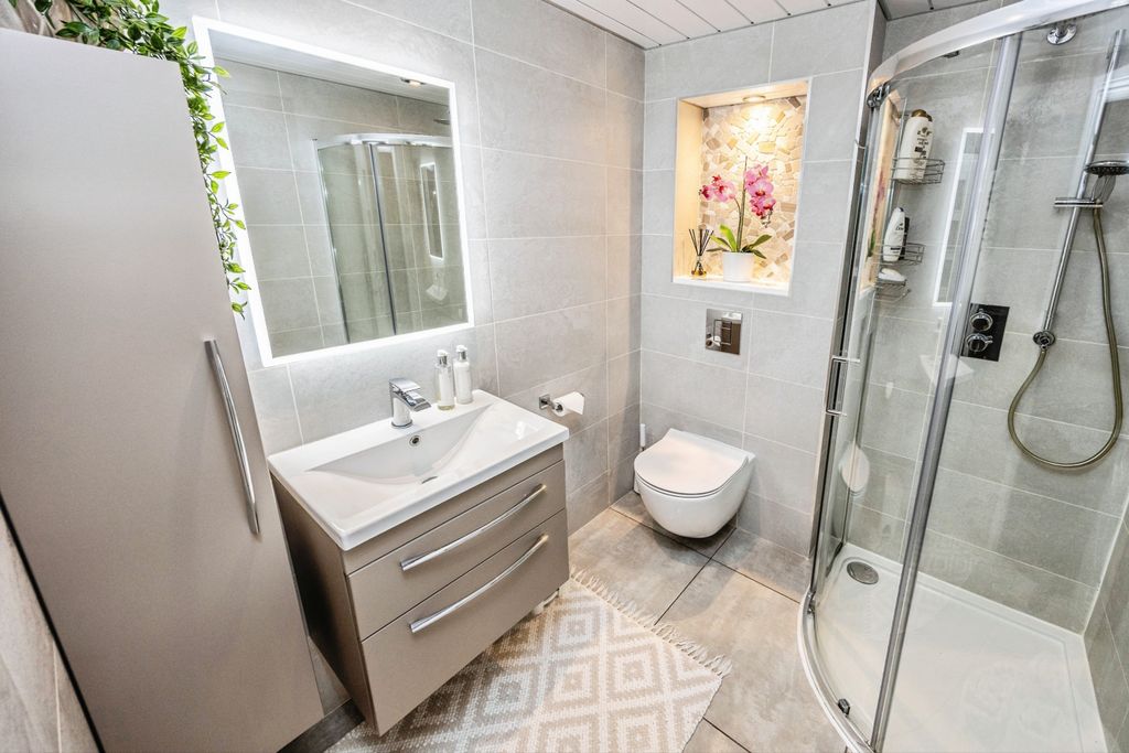 Additional image 15 of 3 bed detached house for saleWakefield Road, Huddersfield HD8