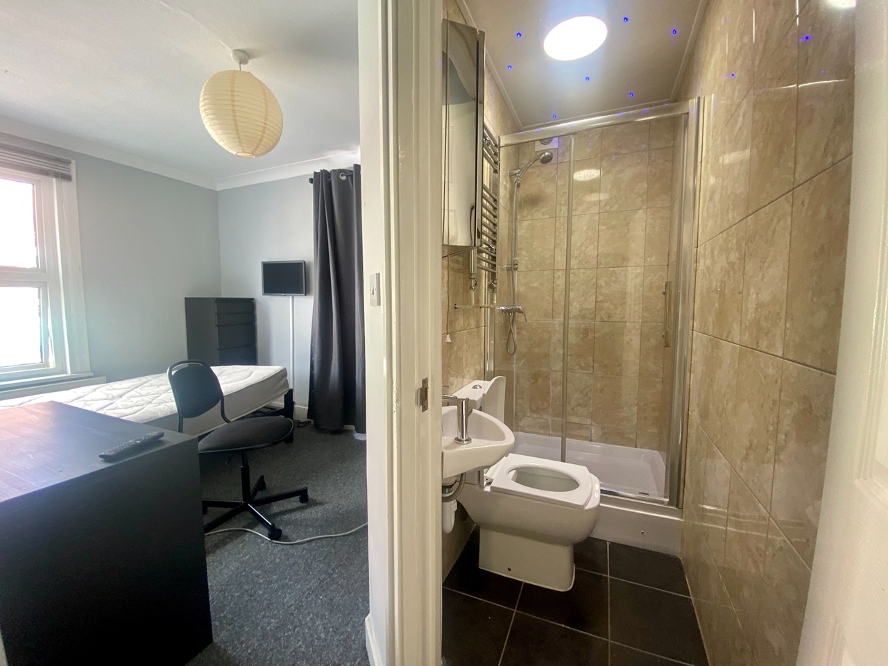 Additional image 12 of 2 Bed Flat, Erleigh Road, RG1, N1 7GU