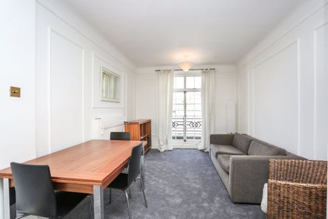 Ivor Court, Marylebone NW1