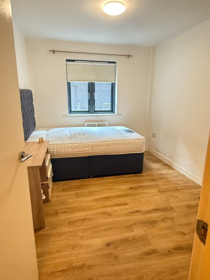 2 Bed Flat, River Street, M1, N1 7GU photo 4