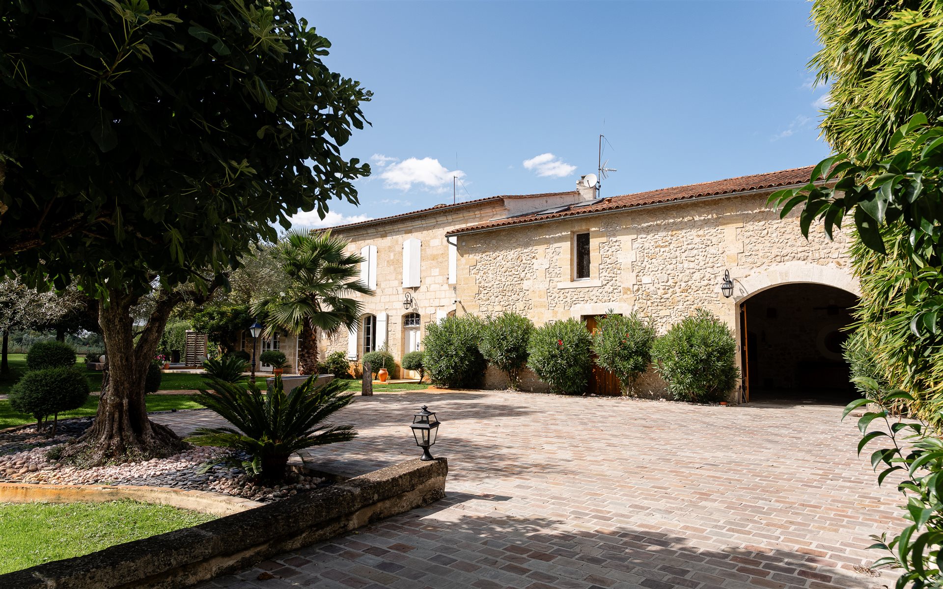 Camblanes-et-Meynac (Gironde) photo 2