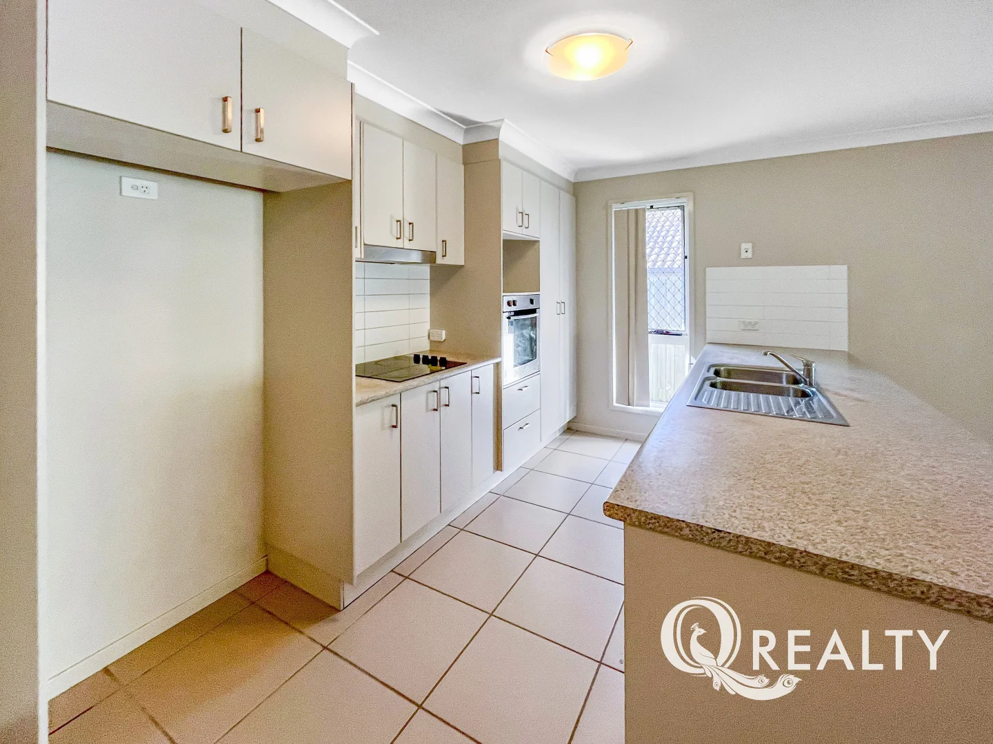 34 Valentine Circuit, Augustine Heights QLD 4300 photo 3