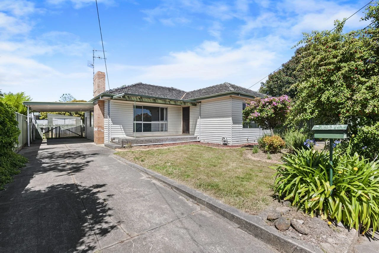 17 Elinand Street, Wendouree VIC 3355
