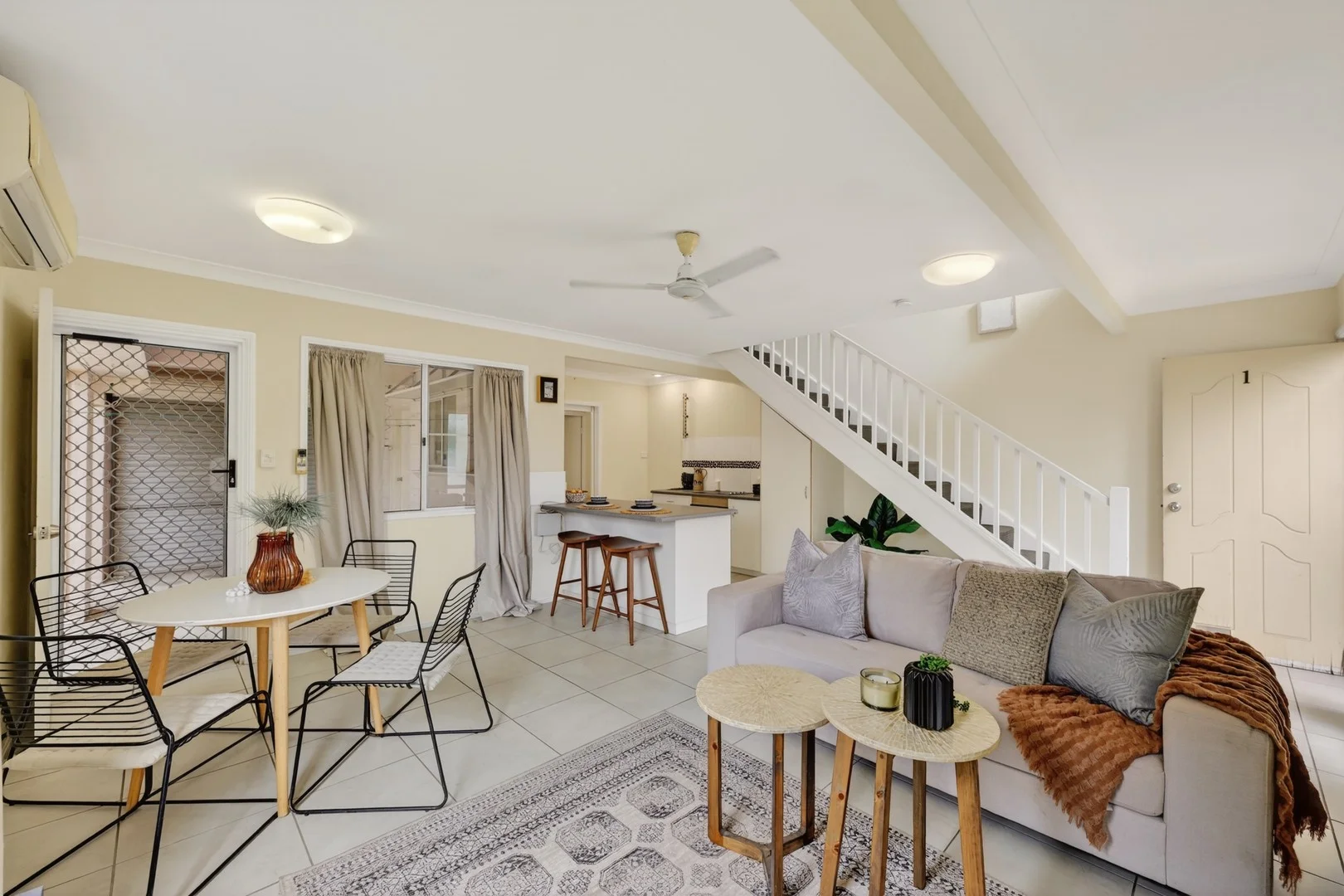 1/22 Gladstone Street, Pimlico QLD 4812