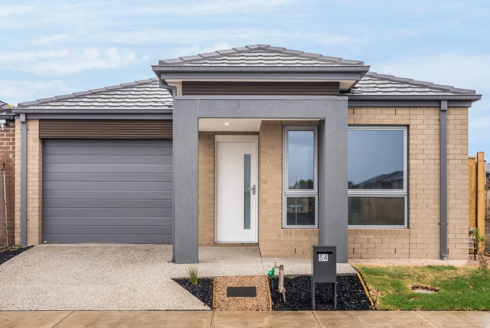 54 Penstone Crescent, Lara VIC 3212