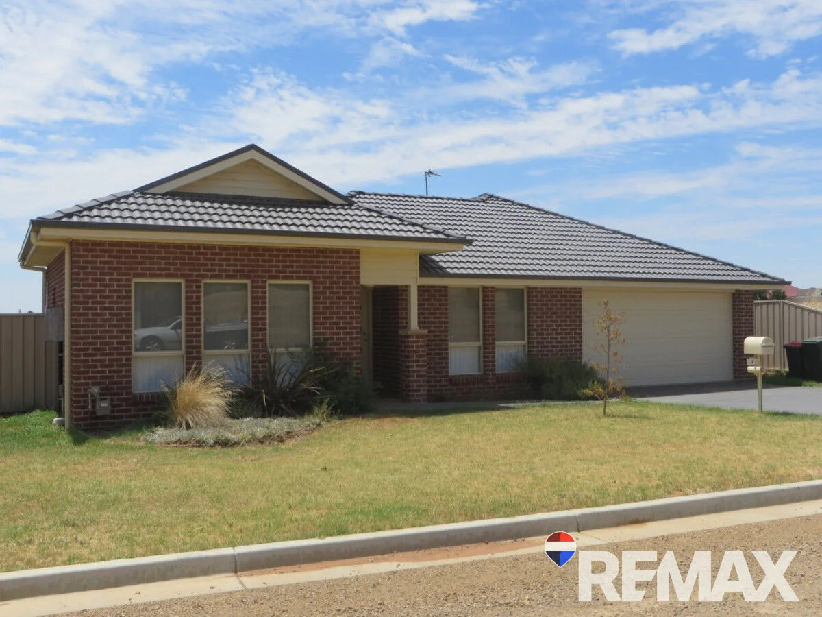 1 Johnston Street, Junee NSW 2663