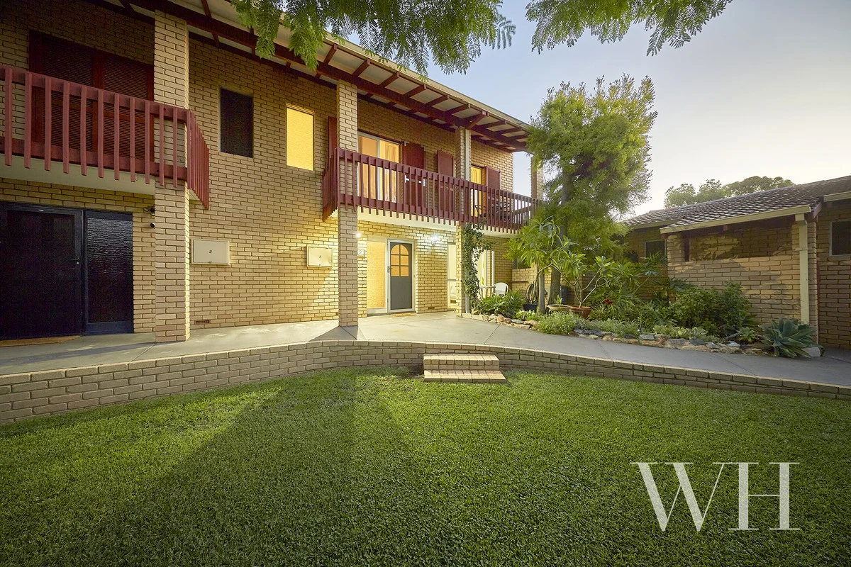 2/122 Petra Street, Bicton WA 6157