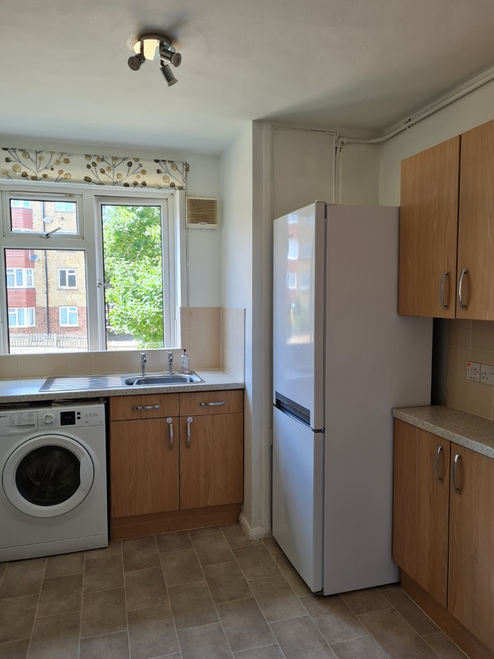 Additional image 5 of 2 Bed Flat, St. Alphonsus Road, SW4, N1 7GU
