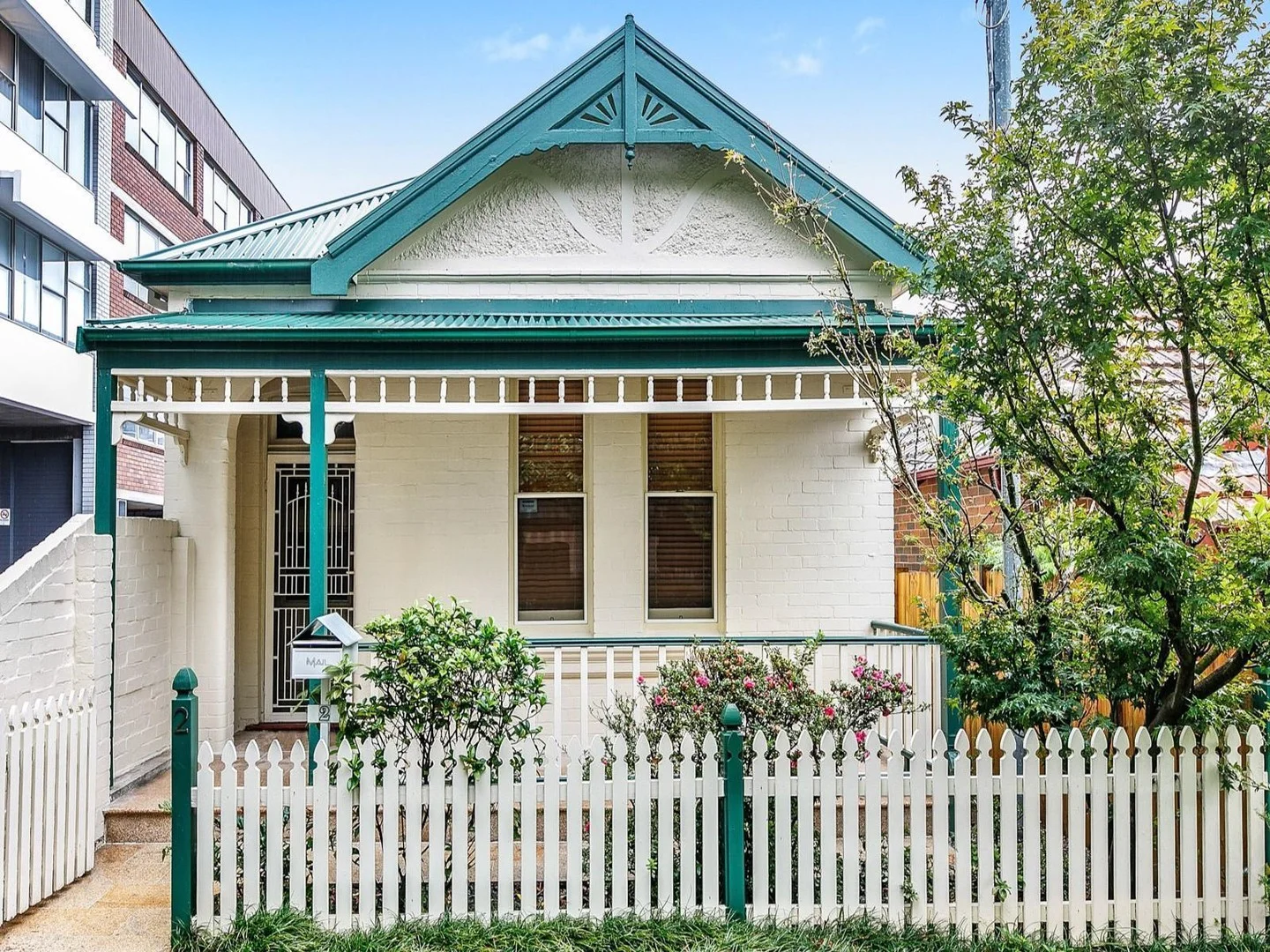 2 Plunkett Street, Naremburn NSW 2065