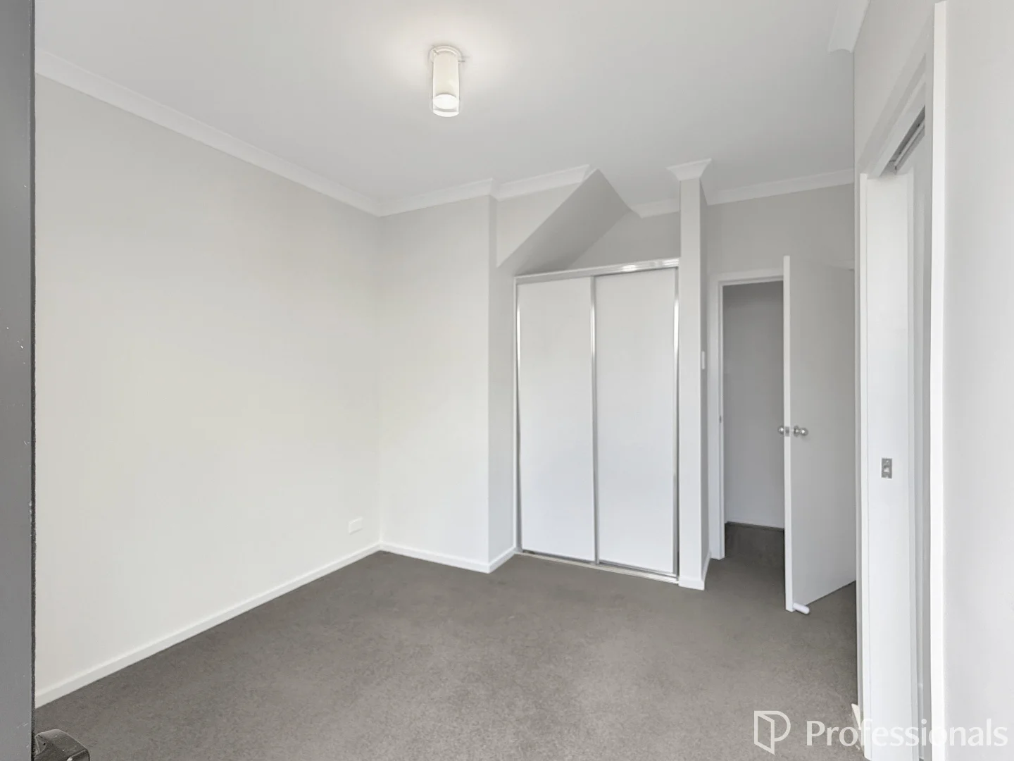 24 Olsen Way, Munno Para SA 5115 photo 3
