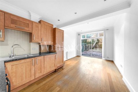 Golders Green Crescent, London NW11