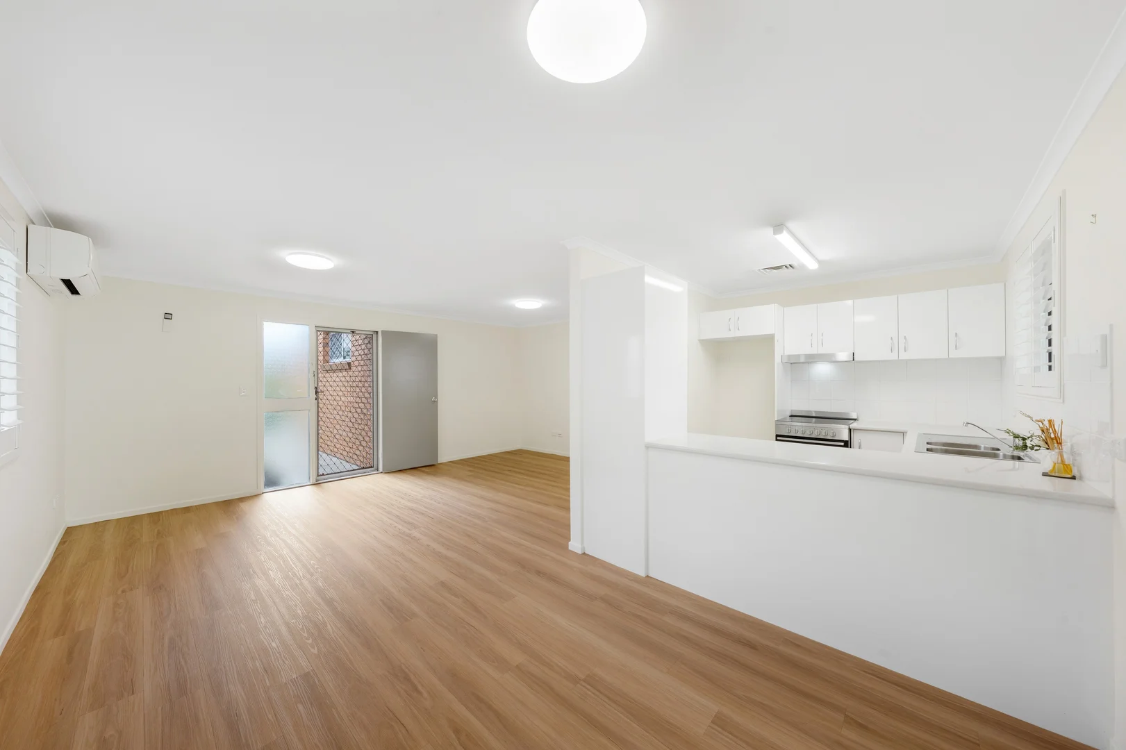 21/40 Leis Parade, Lawnton QLD 4501 photo 5