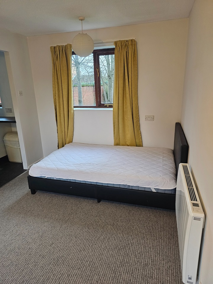 Additional image 4 of Studio Flat, Corrie Road, CB1, N1 7GU