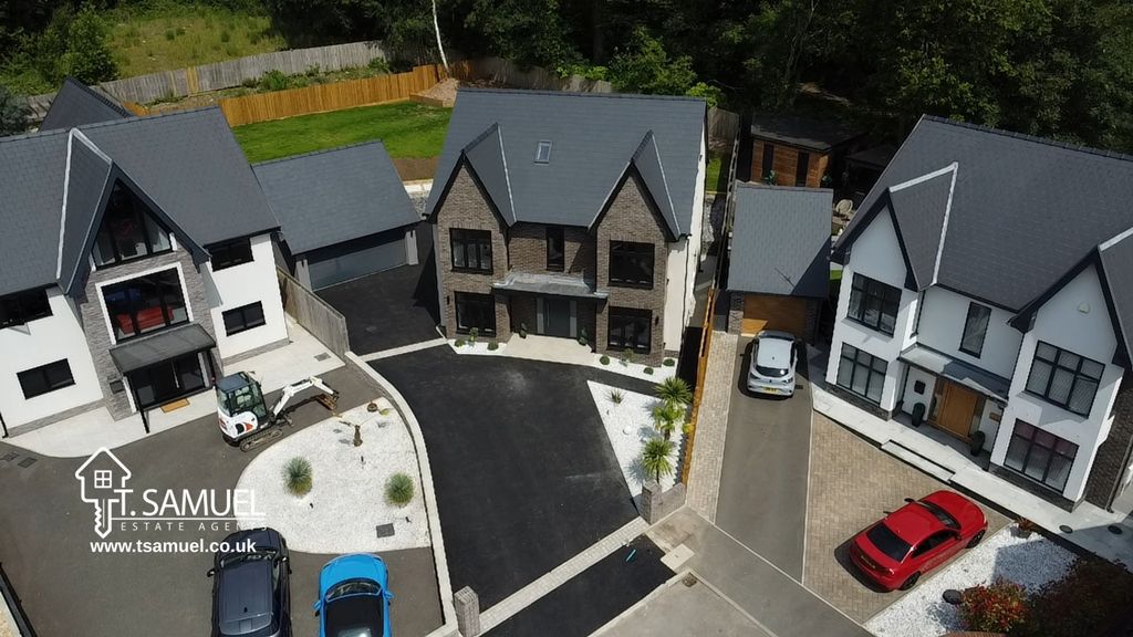 Additional image 66 of 5 bed detached house for saleThe Oaks, Trem Y Dyffryn, Mountain Ash CF45