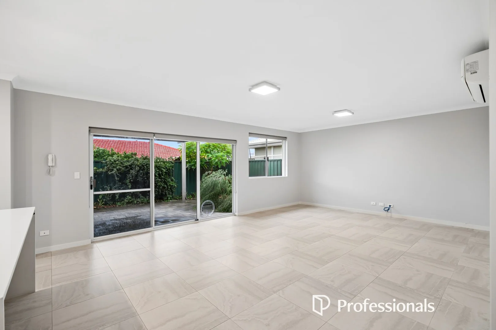 Additional image 3 of 1/75 Hartfield Road, Forrestfield WA 6058