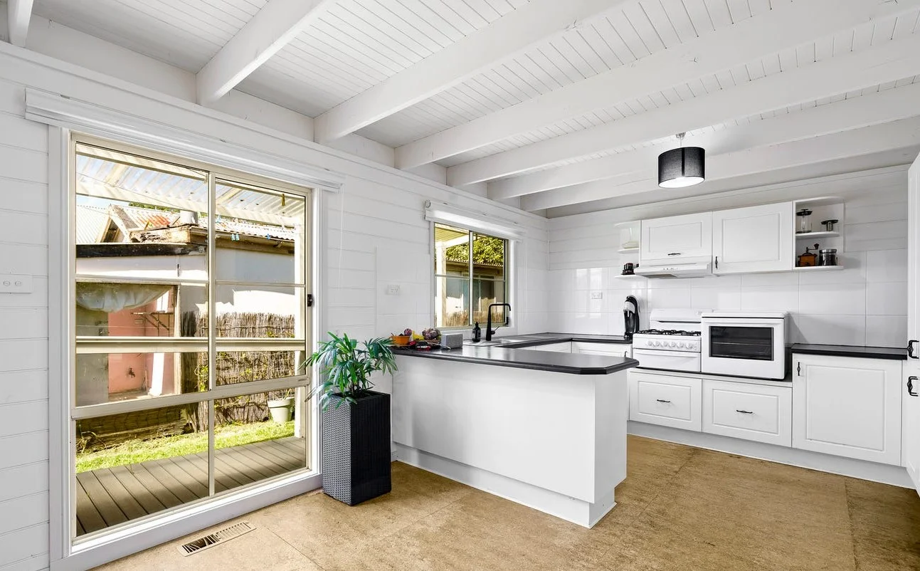 16 Collier Street, Woodend VIC 3442