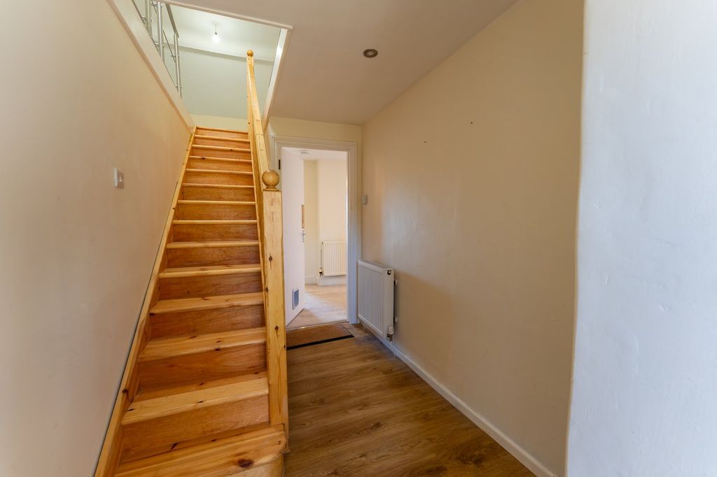 4 bed flat for saleDolecoed Road, Llanwrtyd Wells LD5 photo 3