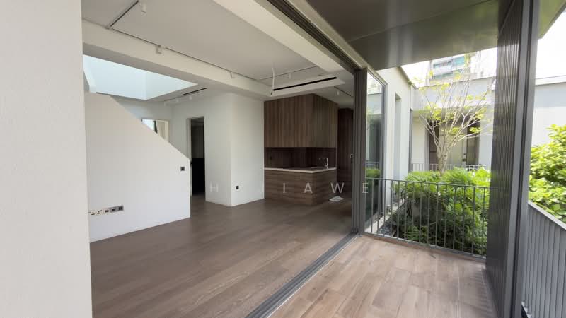 10 Evelyn Road photo 4