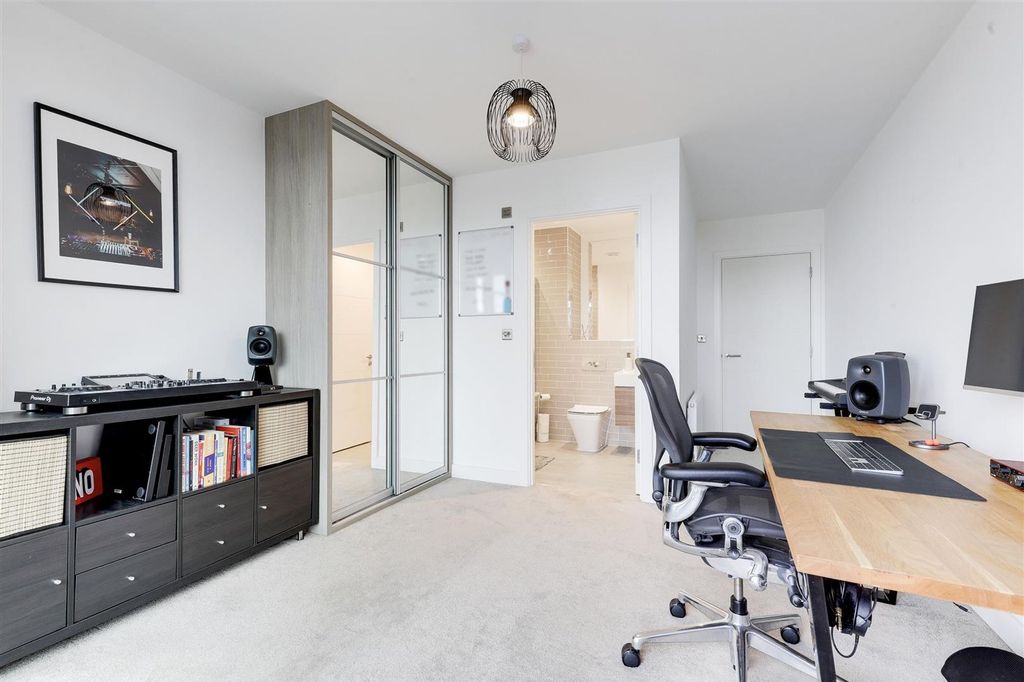 Additional image 13 of 2 bed flat for saleTrent Bridge View, Nottingham NG2