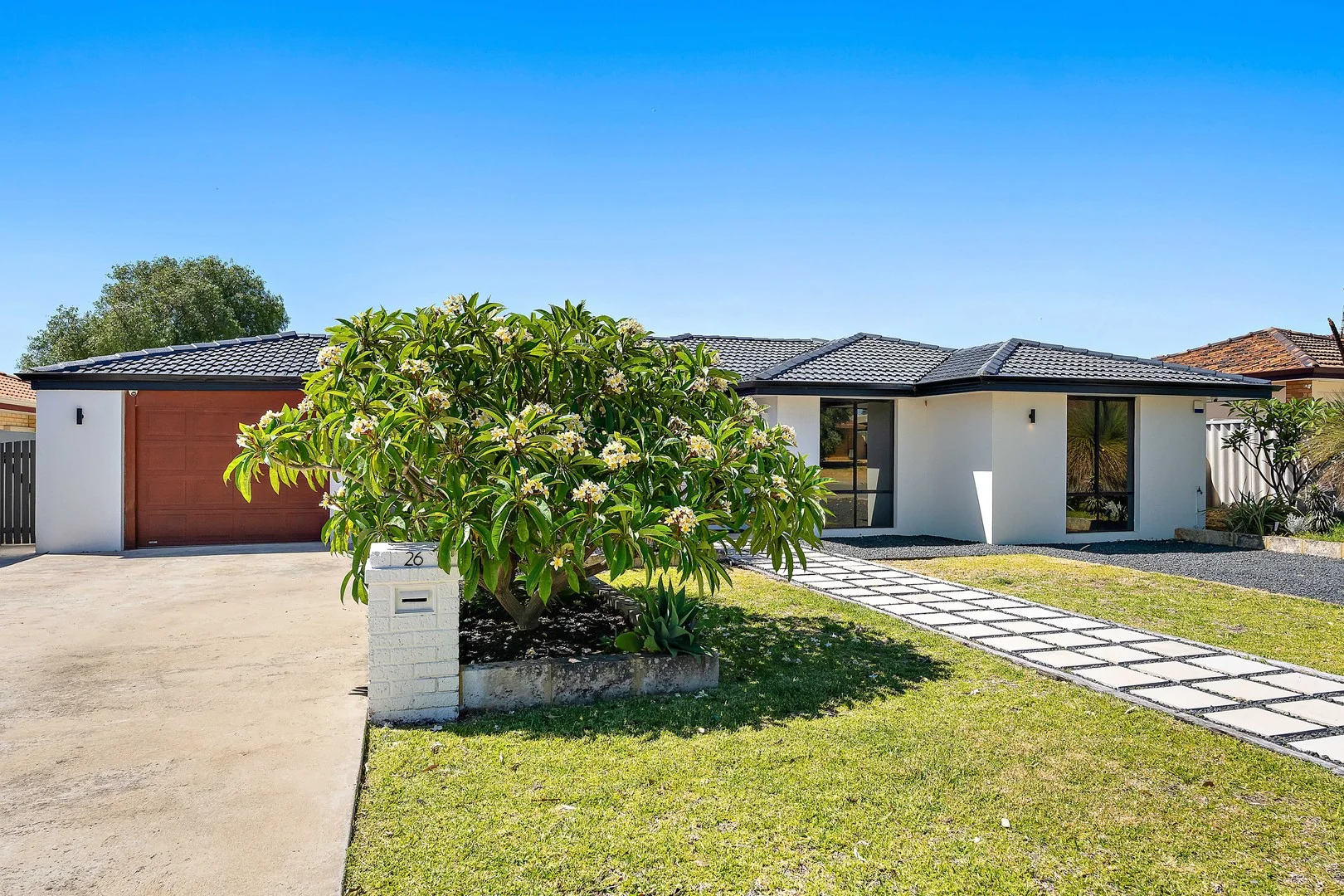 26 Asquith Street, Lake Coogee WA 6166