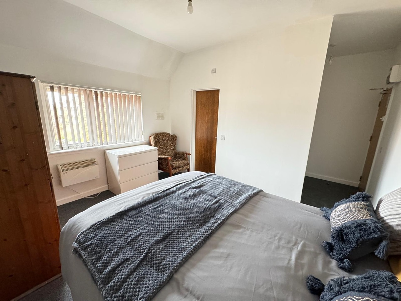 Additional image 9 of Studio Flat, Manor Road, CV1, N1 7GU