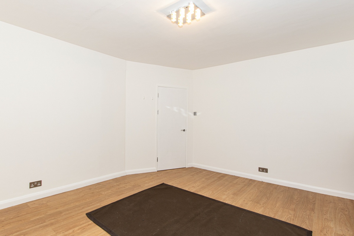 2 Bed Flat, Ridgmount Street, WC1E, N1 7GU photo 4