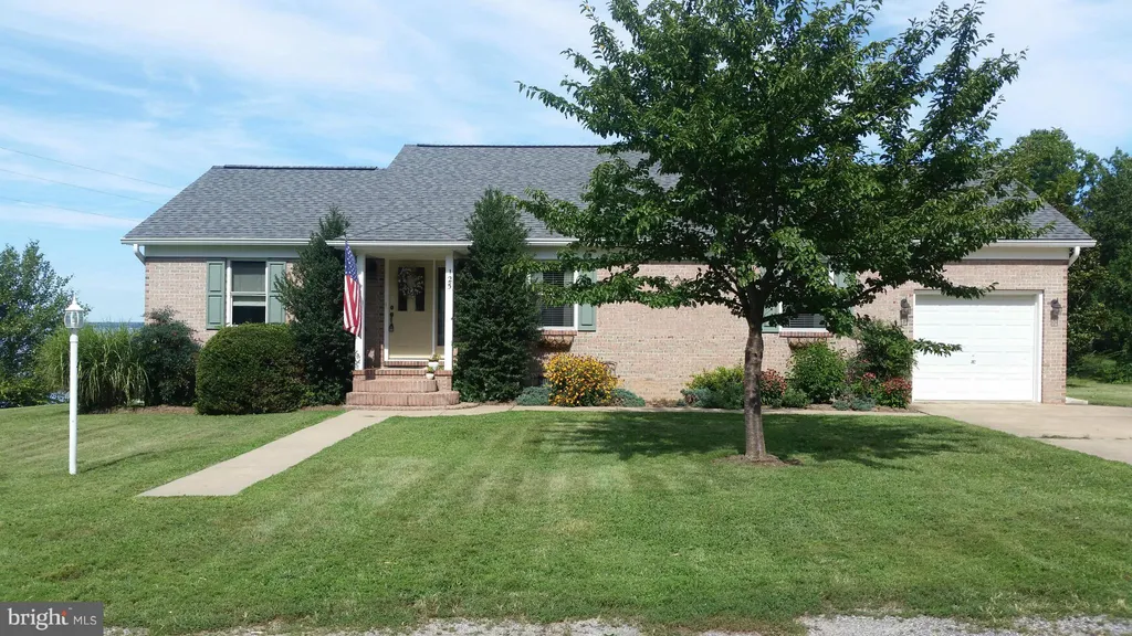 125 Riverview Circle, Colonial Beach, VA 22443