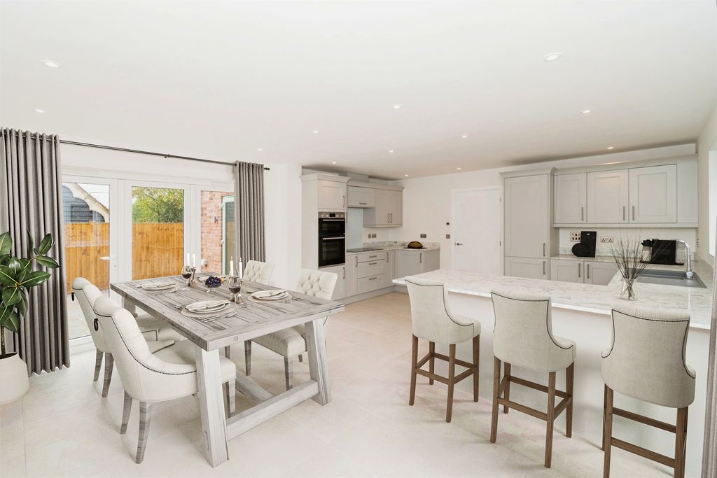 Additional image 2 of 4 bed detached house for saleEmbley Lane, East Wellow, Romsey SO51