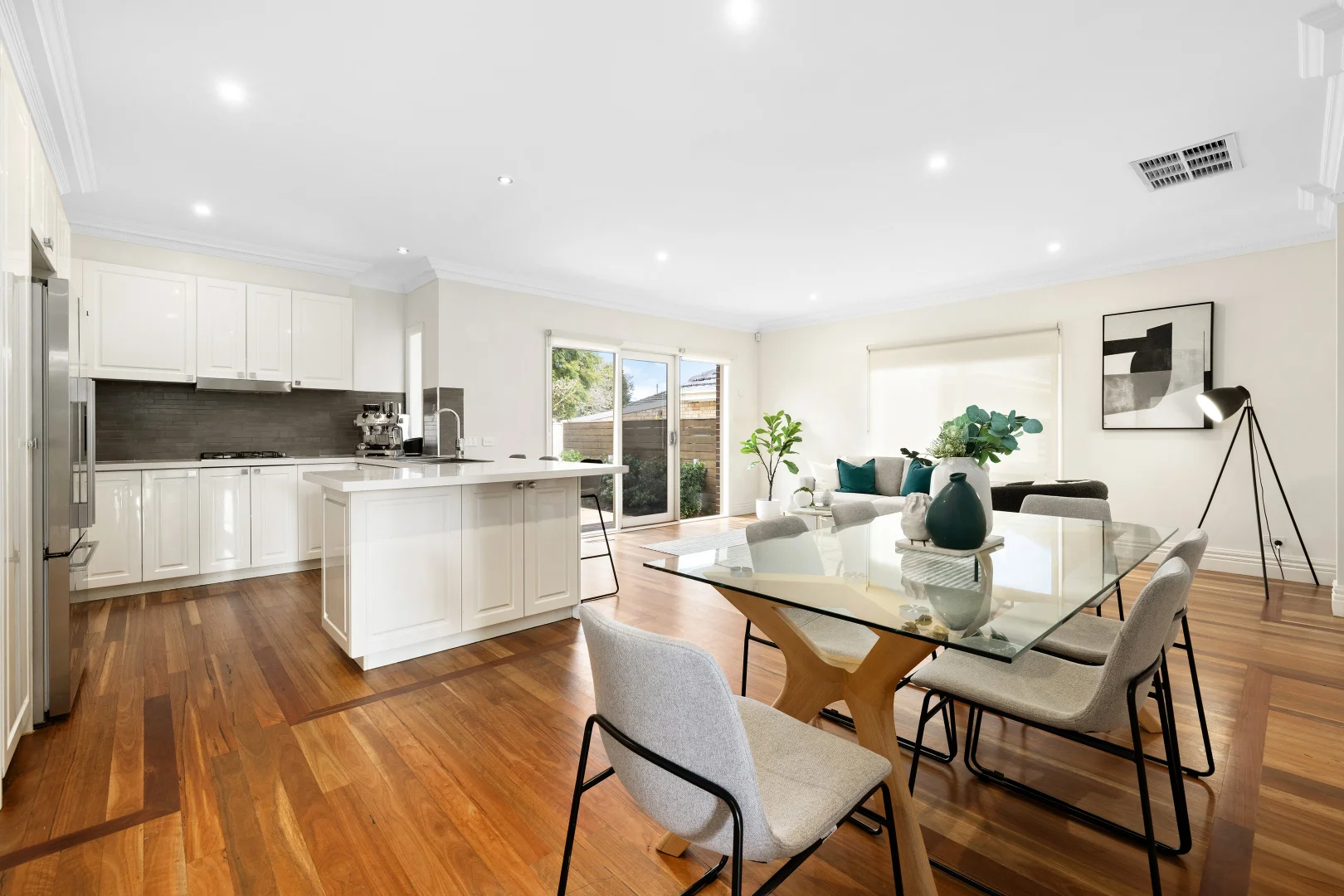 Additional image 7 of 1/34 Winbourne Road, Mount Waverley VIC 3149
