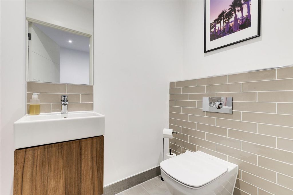 Additional image 8 of 2 bed flat for saleTrent Bridge View, Nottingham NG2