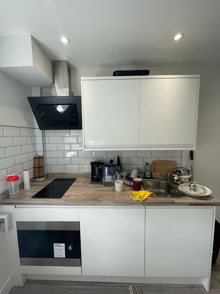 Additional image 4 of Studio Flat, Queens Road, CV1, N1 7GU