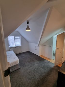London HA2, Studio to rent