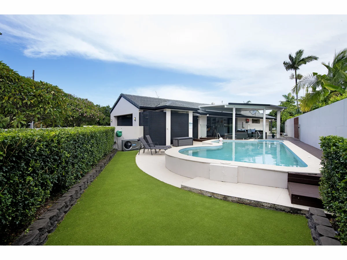 50 Merrimac Boulevard, Broadbeach Waters QLD 4218