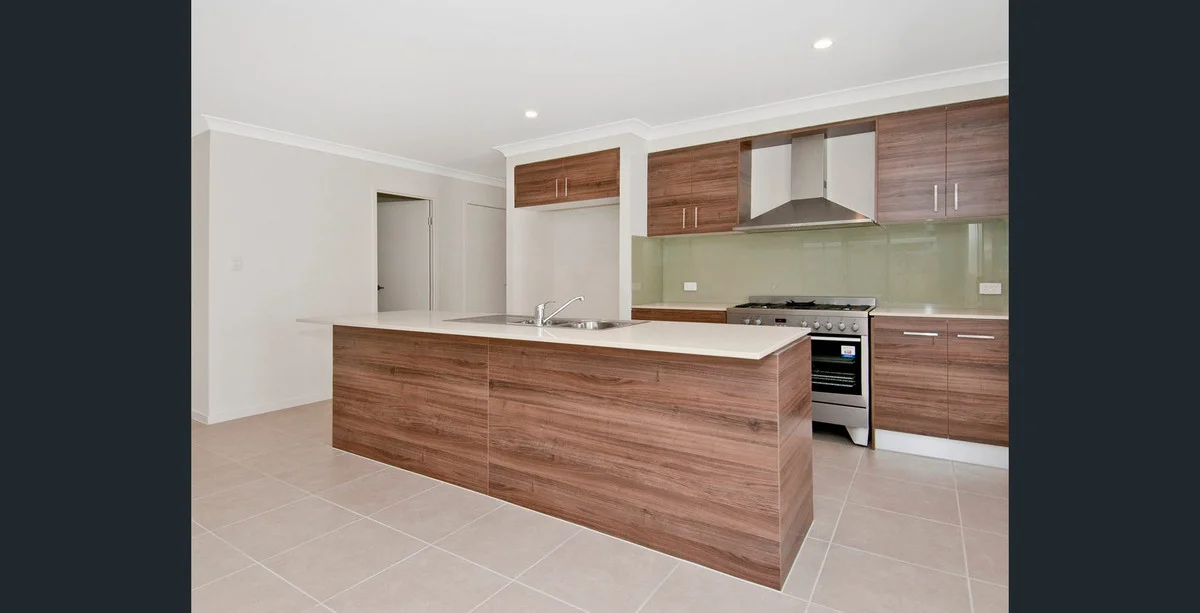 19 Derwent Close, Holmview QLD 4207