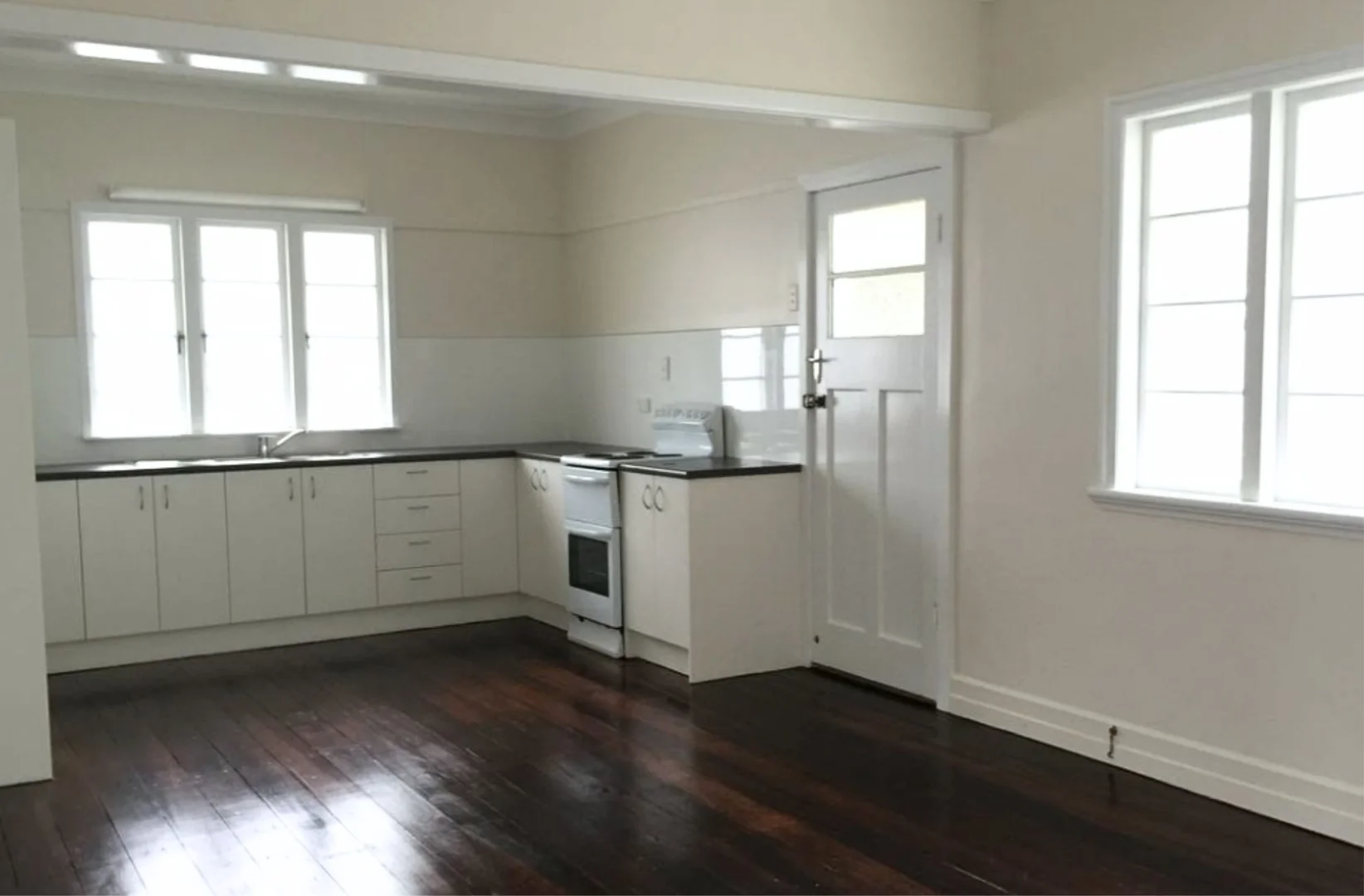Additional image 3 of 2 Dix Street, Redcliffe QLD 4020