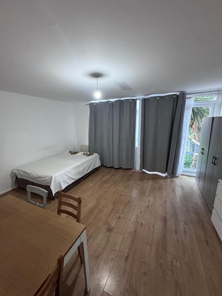Room in a Shared House, London, E2, N1 7GU photo 3