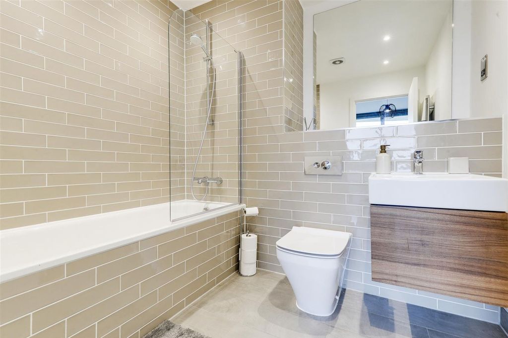 Additional image 10 of 2 bed flat for saleTrent Bridge View, Nottingham NG2