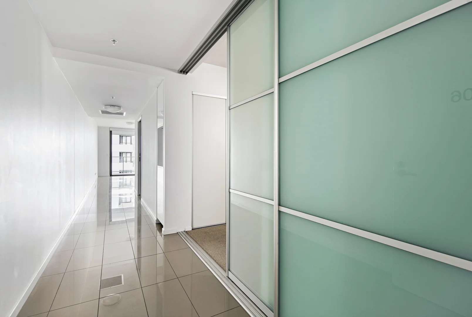 Additional image 12 of 806/378 Marine Parade, Labrador QLD 4215