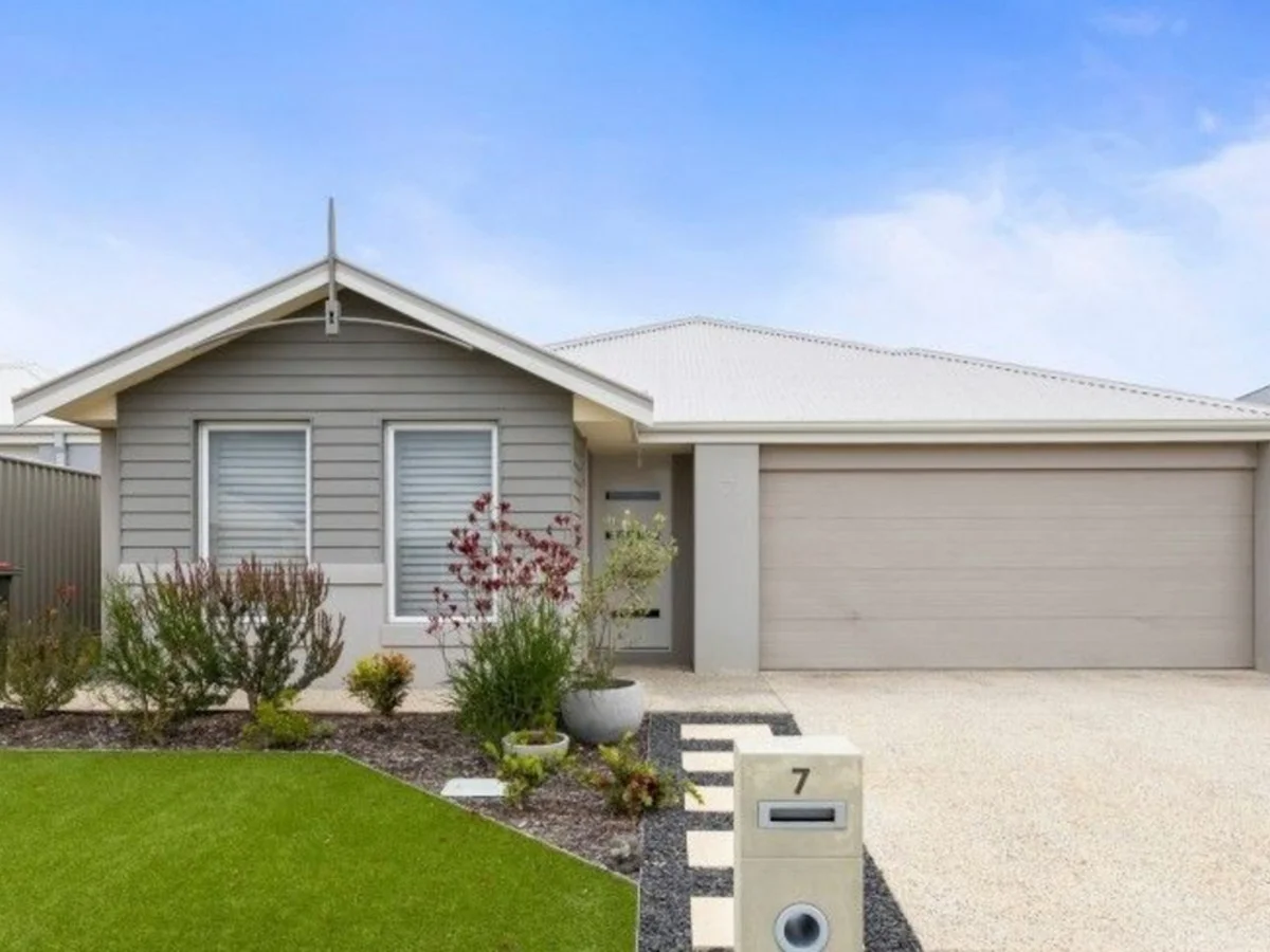 7 Manila Road, Clarkson WA 6030