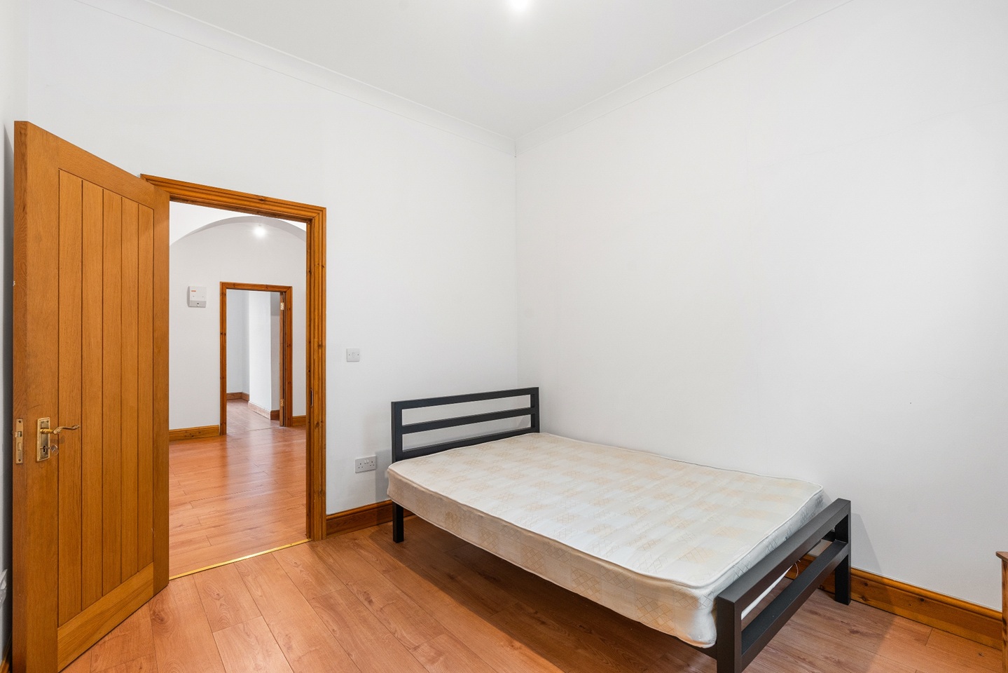 3 Bed Flat, Wellington Road, BN2, N1 7GU photo 3