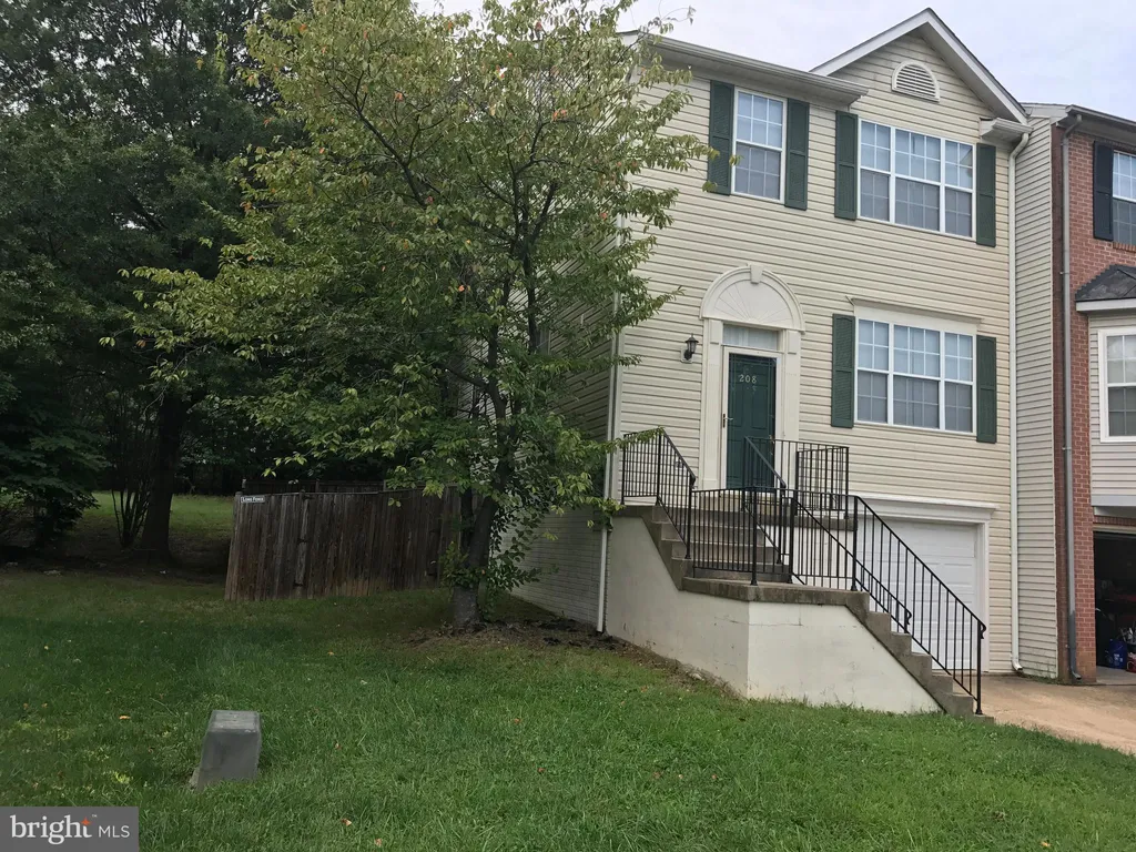 208 Crossing Road, Fredericksburg, VA 22406