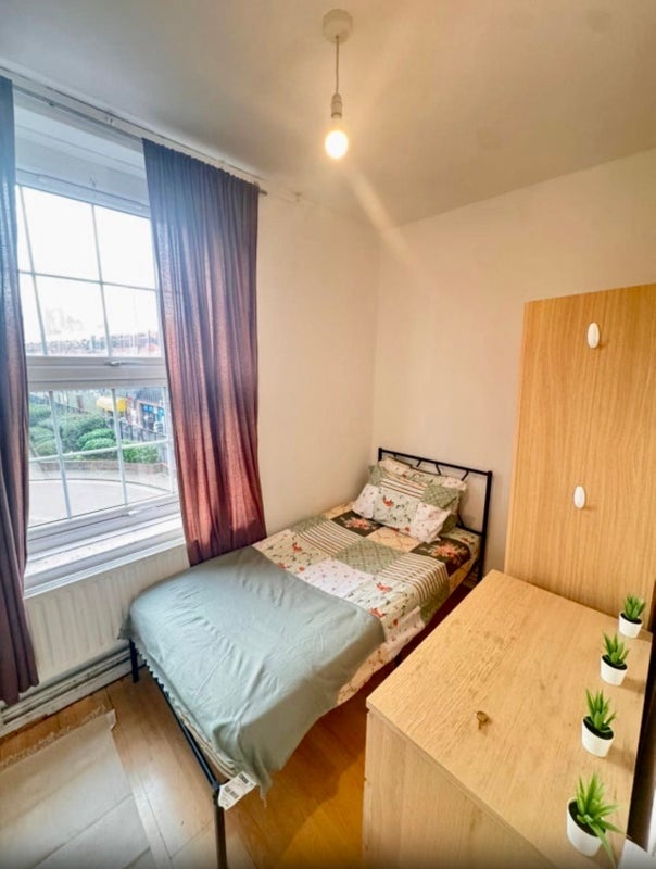 Room in a Shared Flat, Watney Market, E1, N1 7GU photo 2