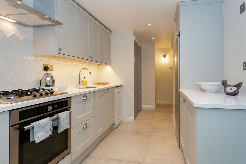 Additional image 8 of 2 bed flat for saleHarlow Moor Drive, Harrogate HG2