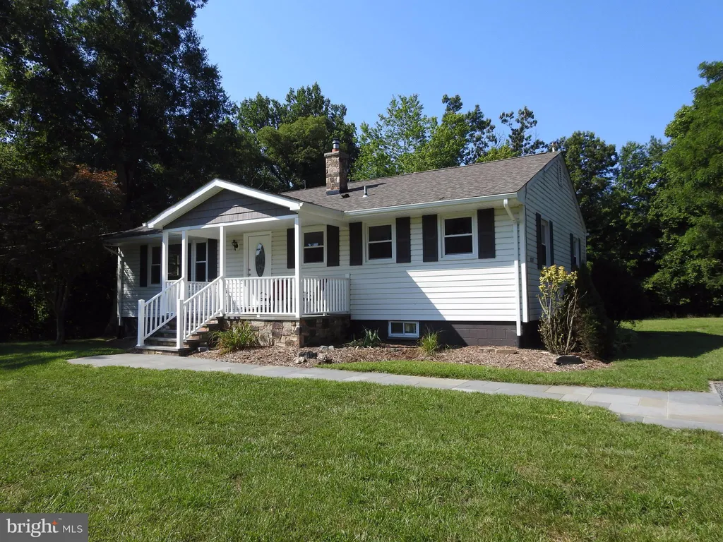 12327 Three House Place, Hughesville, MD 20637